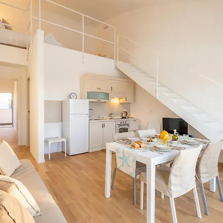 Angelina House - Sea Front Loft *