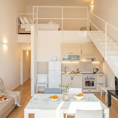 Angelina House - Sea Front Loft Bari