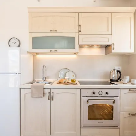 Angelina House - Sea Front Loft *
